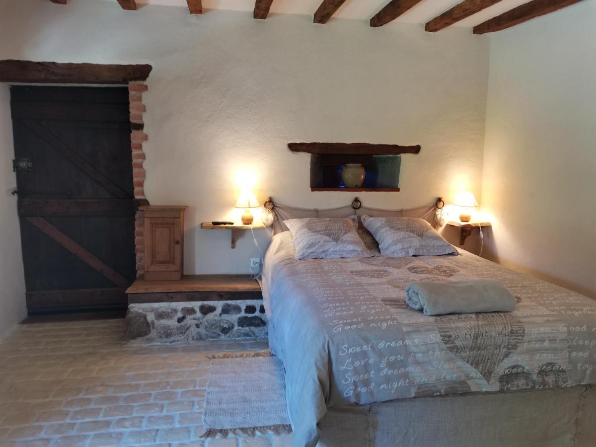 Domaine Des Maillets Bed & Breakfast Blot-l'Eglise Exterior photo