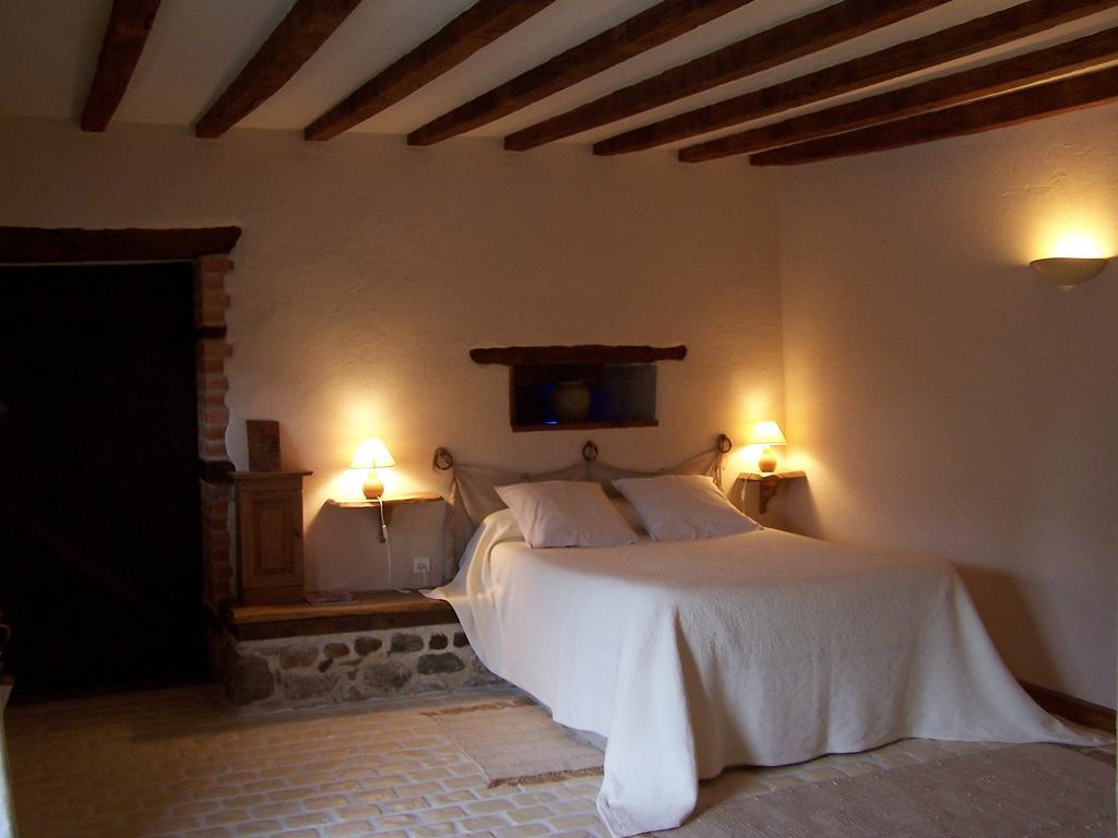 Domaine Des Maillets Bed & Breakfast Blot-l'Eglise Room photo